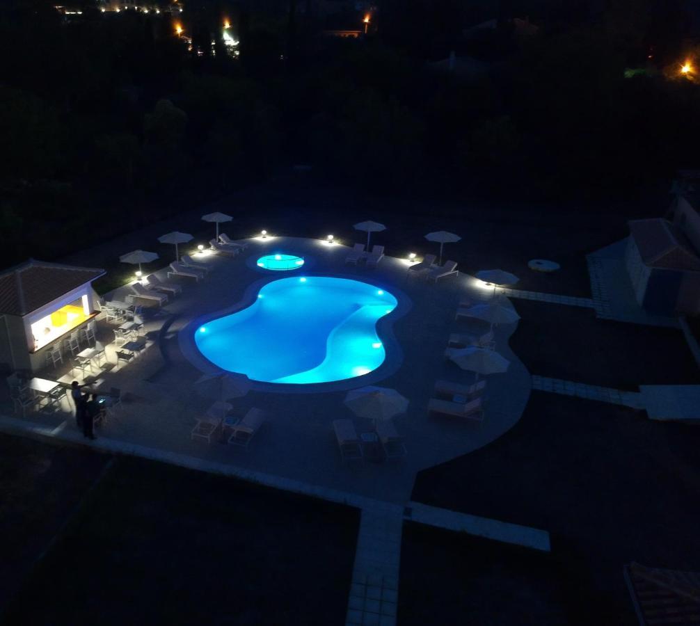 Santos Luxury Apartments Dassia  Exterior foto