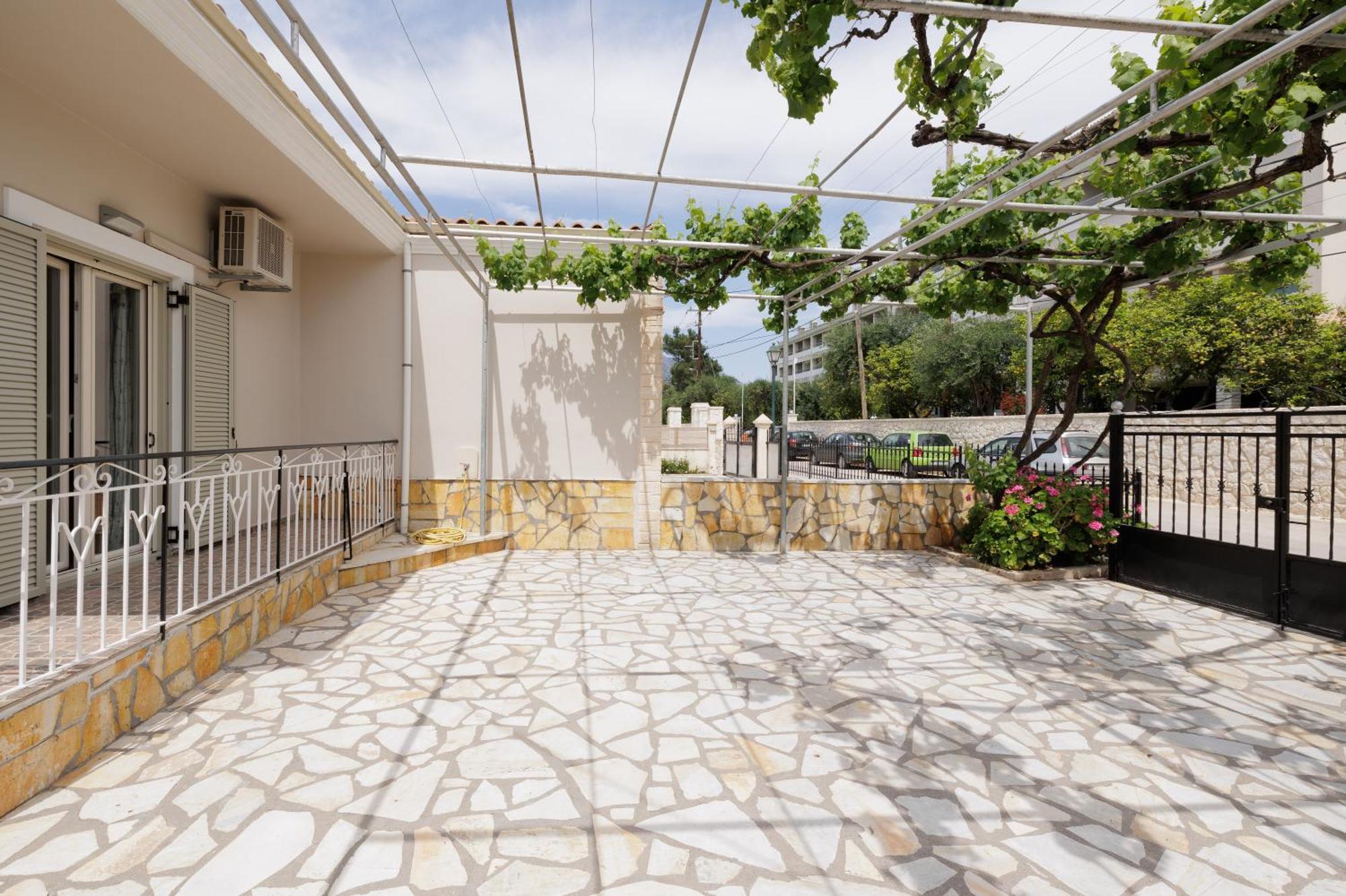 Santos Luxury Apartments Dassia  Exterior foto